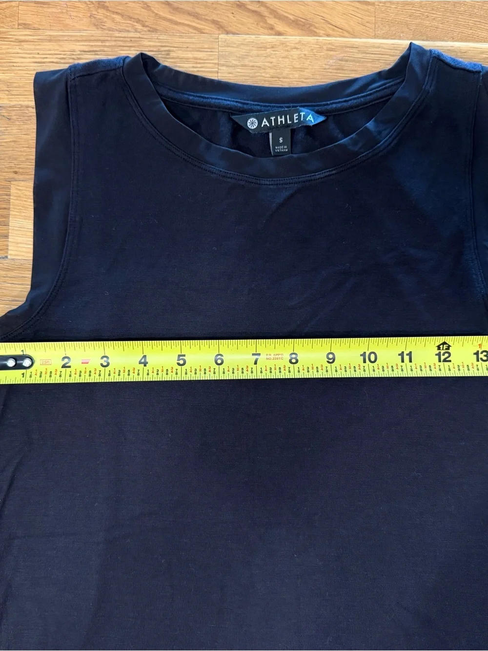 Athleta Black Sleeveless Crew Muscle Tank